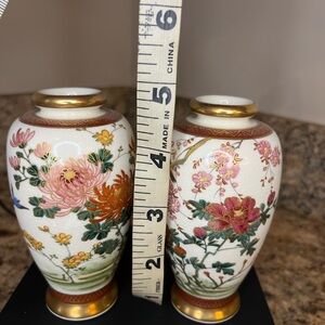 Satsuma Japanese vases signed